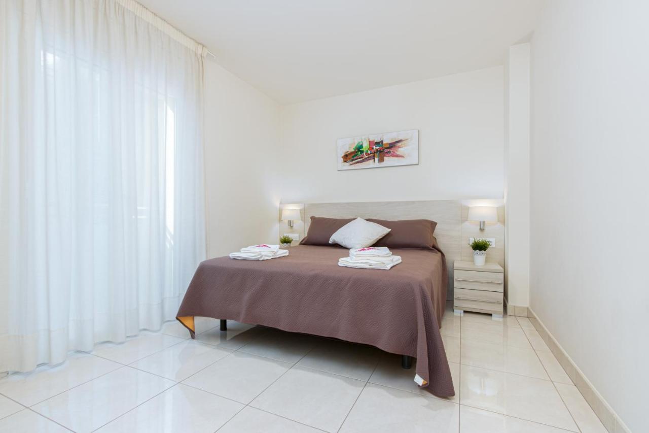 Apart-rent Francesc Macia 2003 Apartment